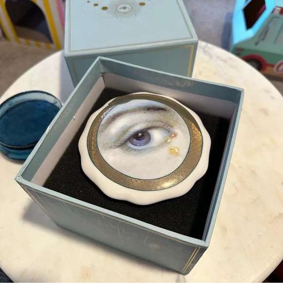 SPITFIRE GIRL LOVER'S EYE CERAMIC TRINKET BOX (new in gift box) - Picture 3 of 15